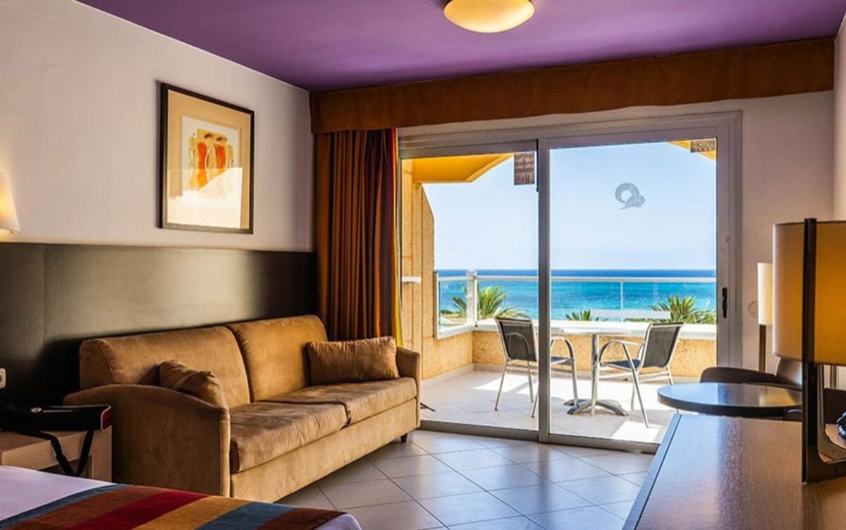 Fly & Go SBH Monica Beach